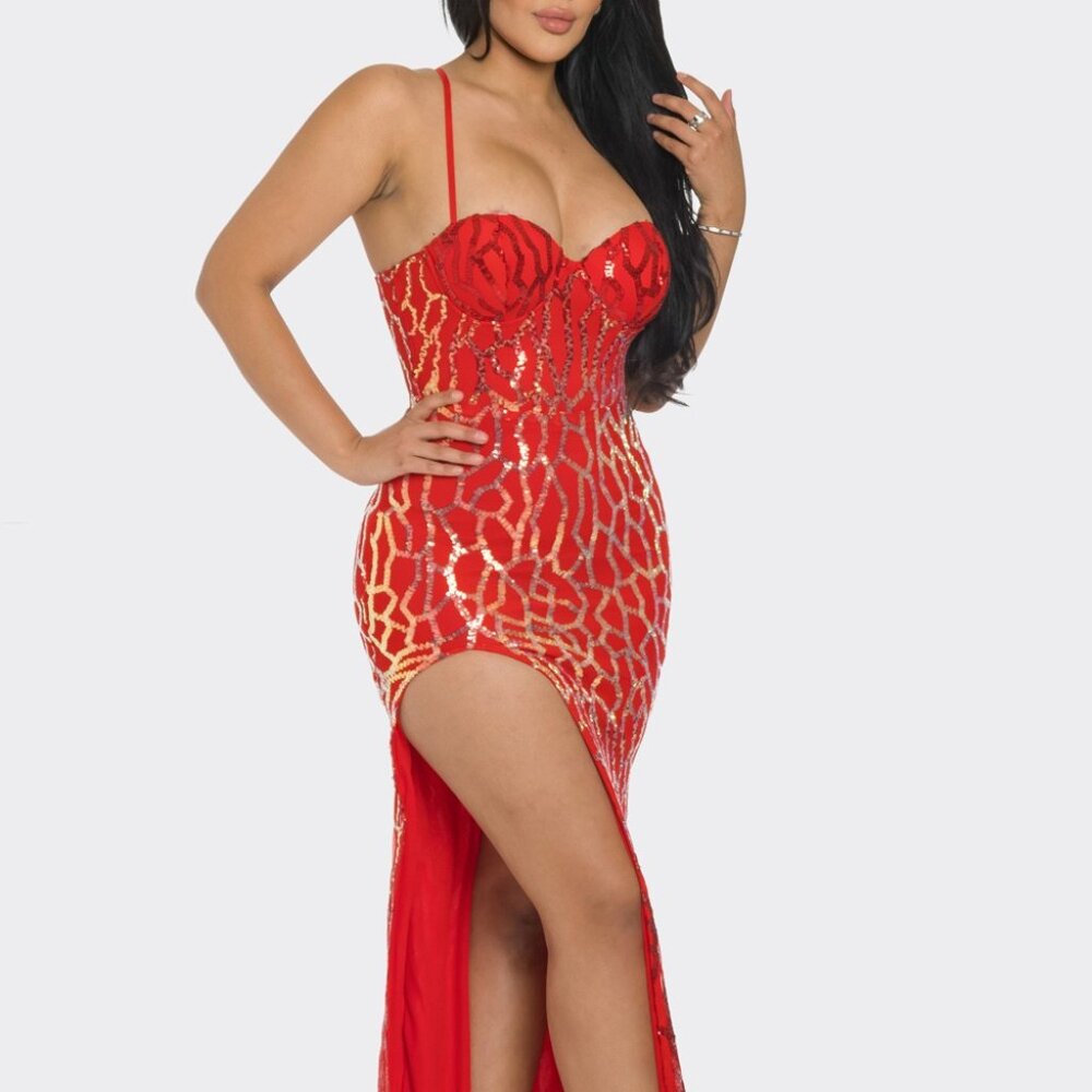Elegant Red Maci